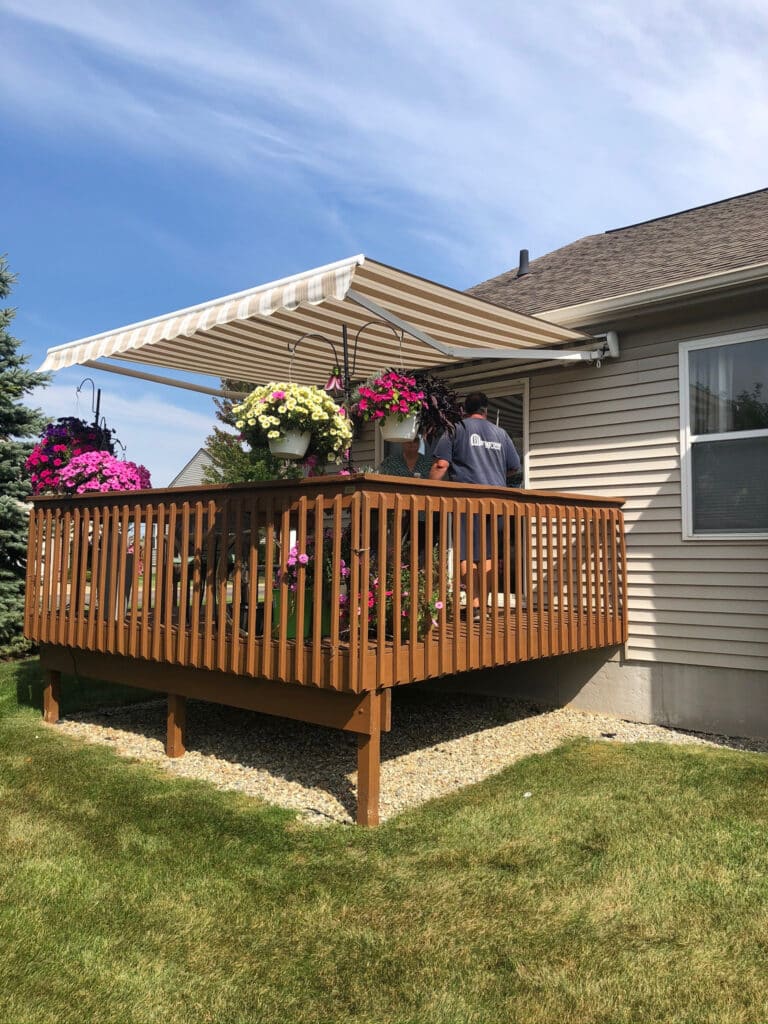 retractable awning Columbus