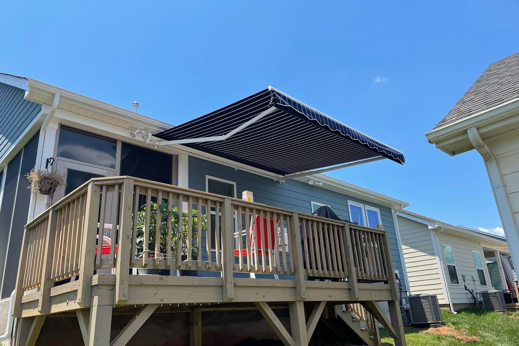Web Retract – 5 of 11 (1) Awning Fully Retracted Out